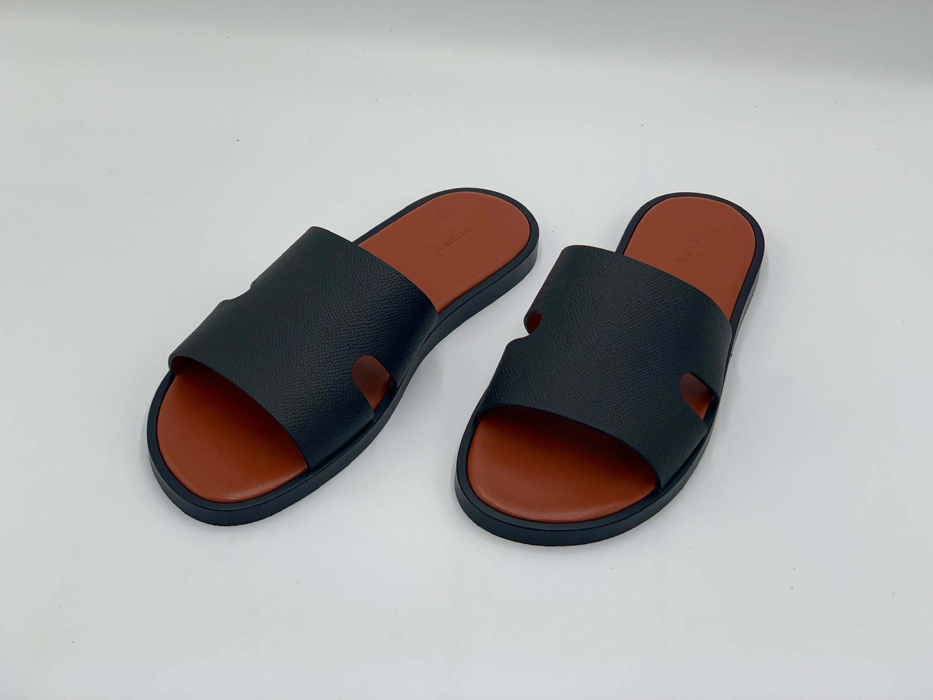 Dép TP nam - màu đen lót đỏ cam