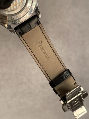 z5036225744528_cc2cfd7dcb5c45f4bb5fe7fc254b3c56