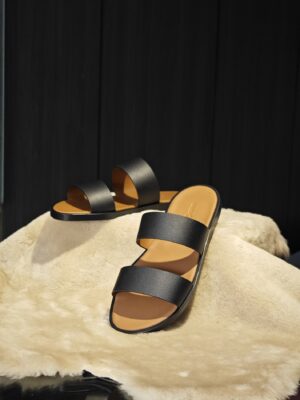 Dép TP nam - GoRi màu đen lót vàng bò