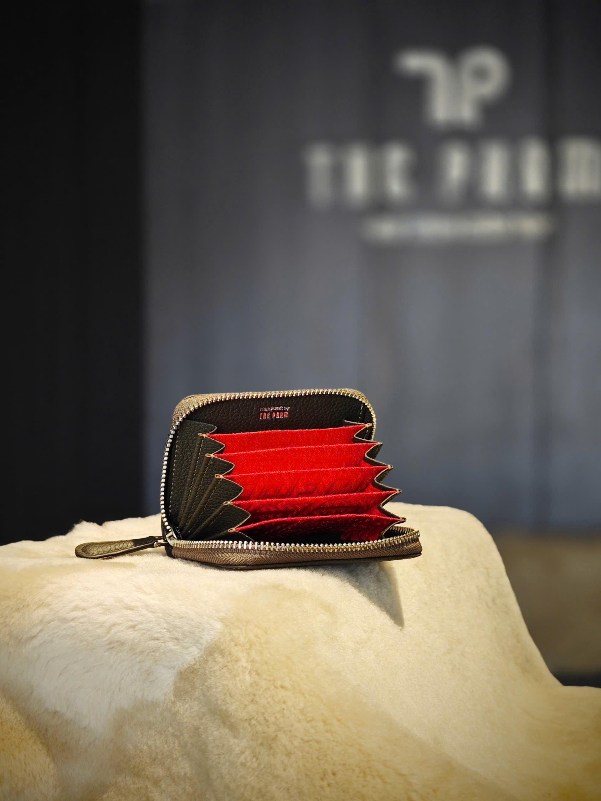 Silk Card Holder - Ví đựng thẻ da Togo xanh rêu