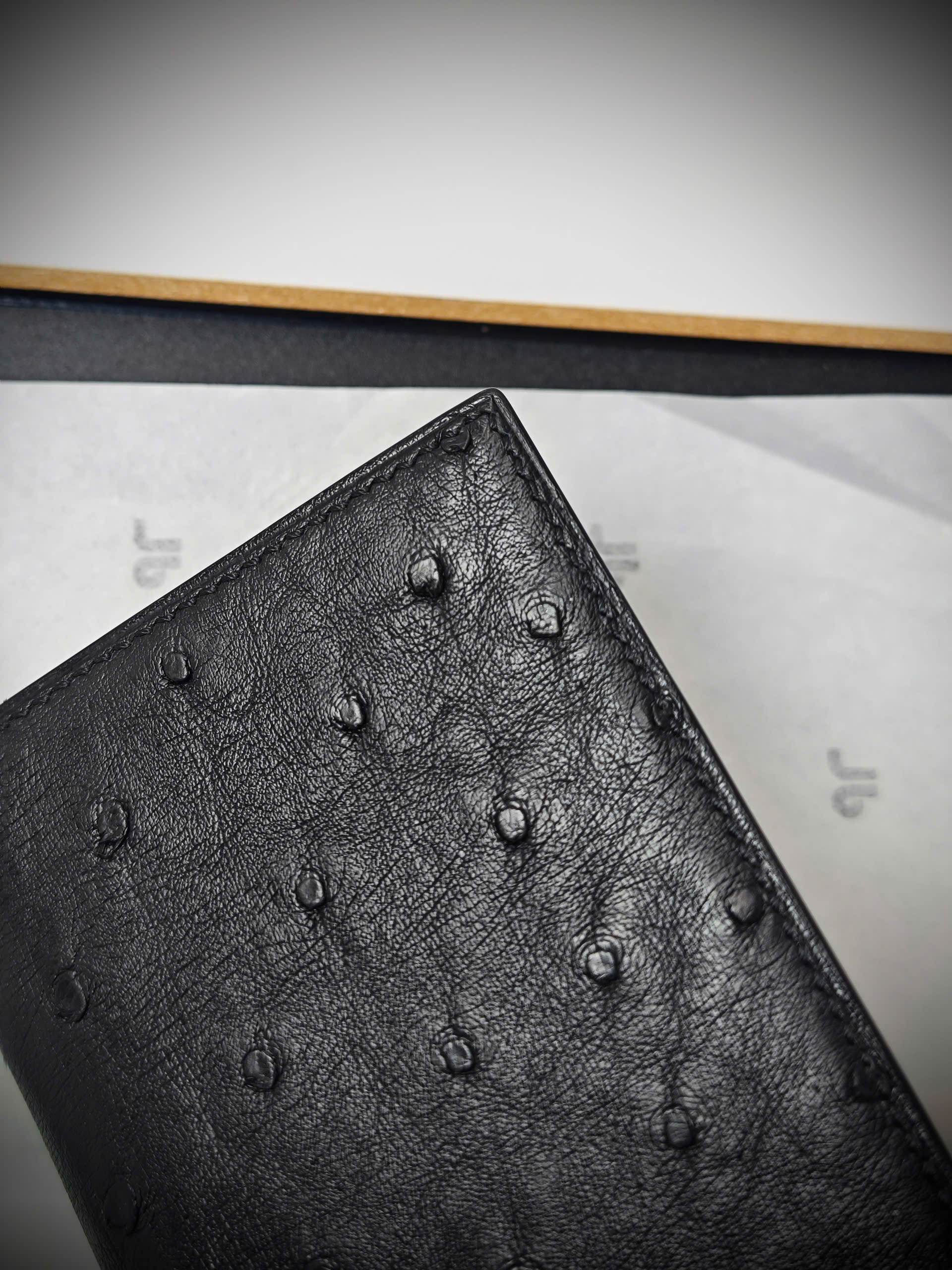 Flip card holder ví thẻ da đà điểu cao cấp thủ công – Thế Phạm - Hình ảnh 5