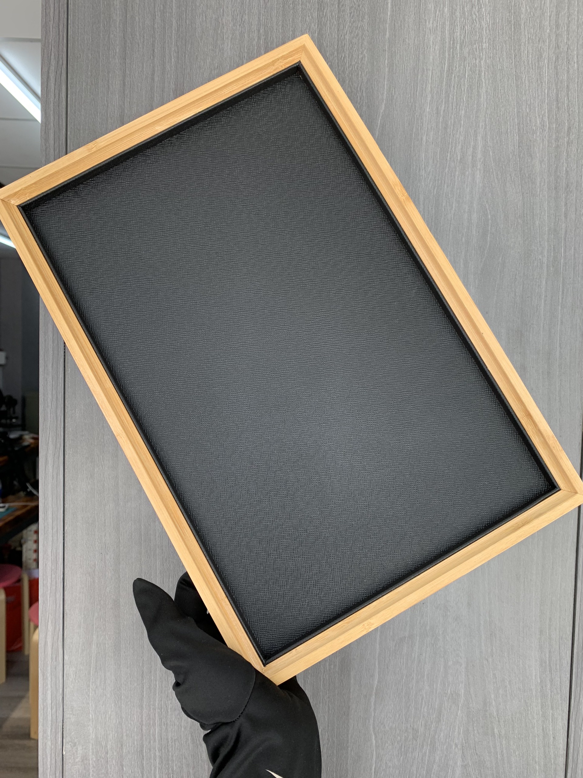 Khay gỗ chữ nhật bọc da Taiga Thule Ý