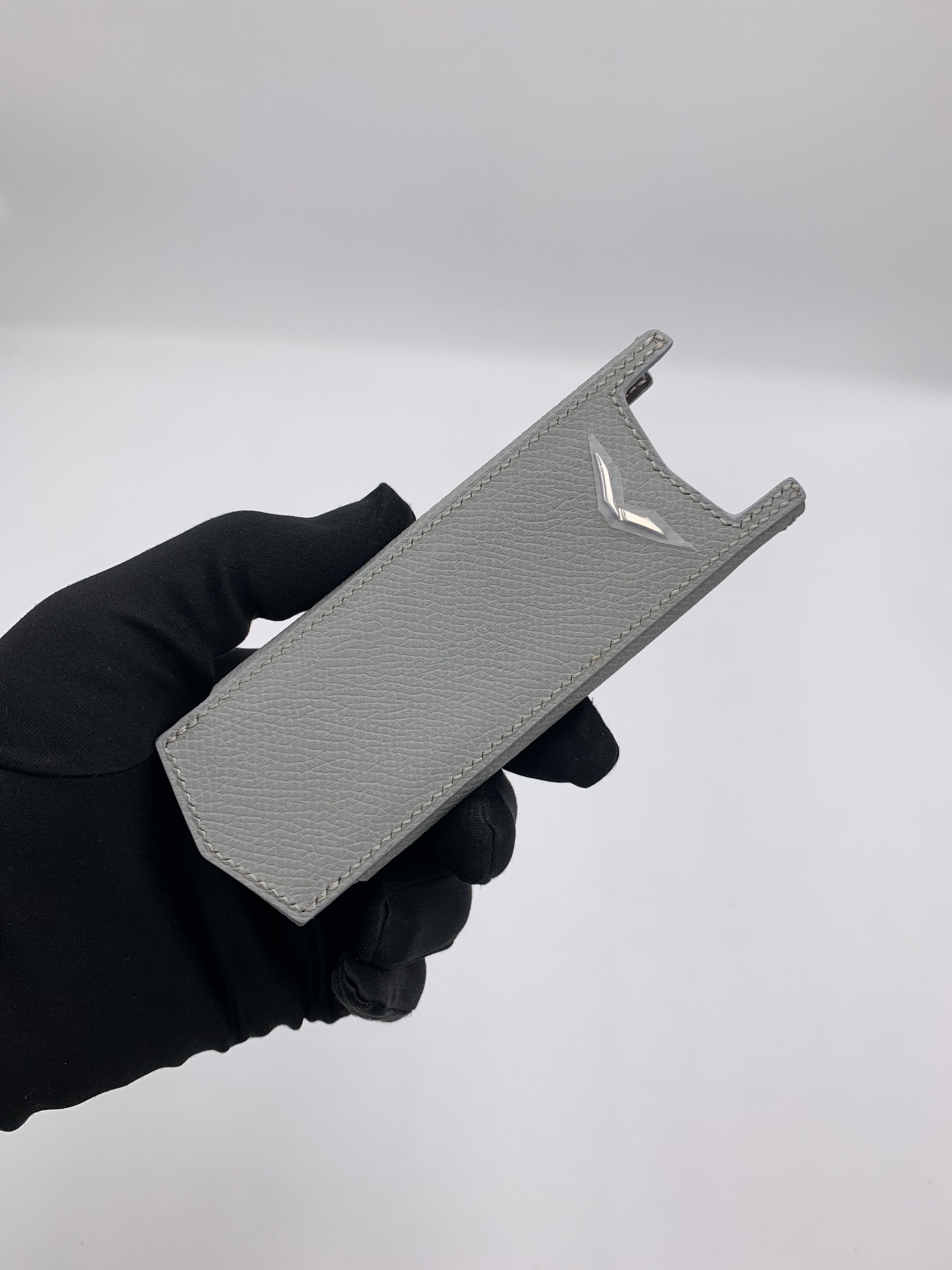 Bao da Vertu Signature S màu xám da Epsom