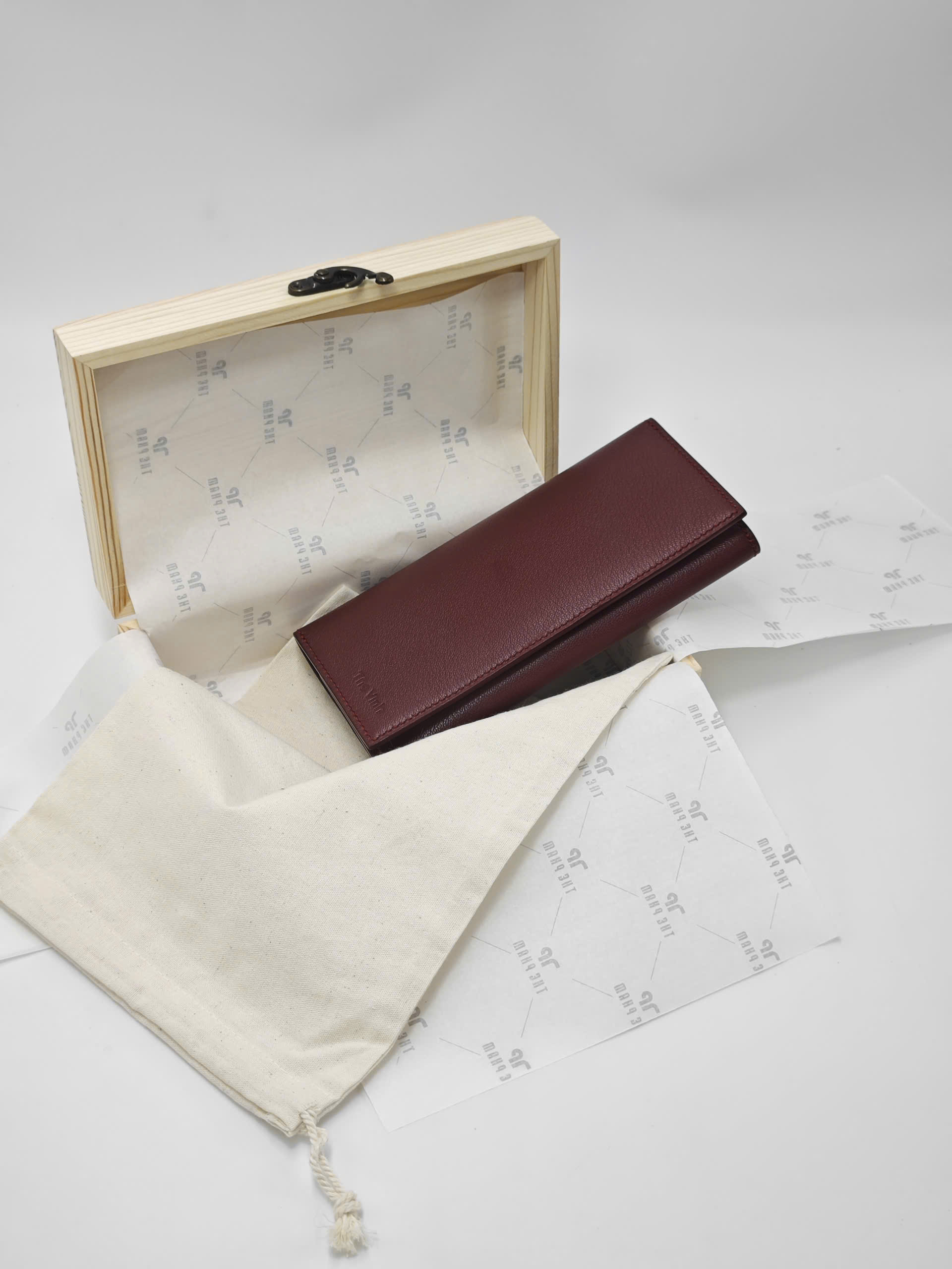 Bao da Vertu Agent Q dạng ví - Chế tác thủ công cá nhân hóa