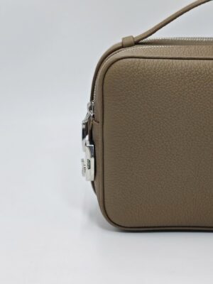 TP Valet Clutch nhìn nghiêng, da Togo hạt sần